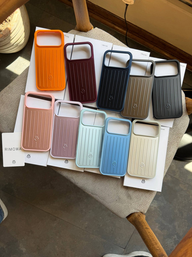 قاب RIMOWA طرح چمدانی ۱۰ رنگ | مناسب iPhone 17 Pro Max و iPhone 18 Pro Max �