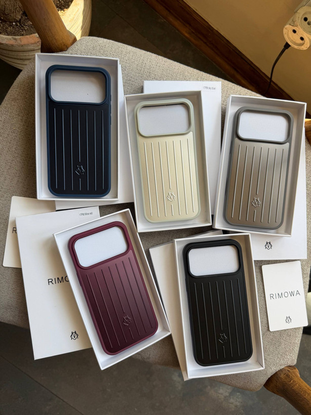 قاب RIMOWA طرح چمدانی ۱۰ رنگ | مناسب iPhone 17 Pro Max و iPhone 18 Pro Max �