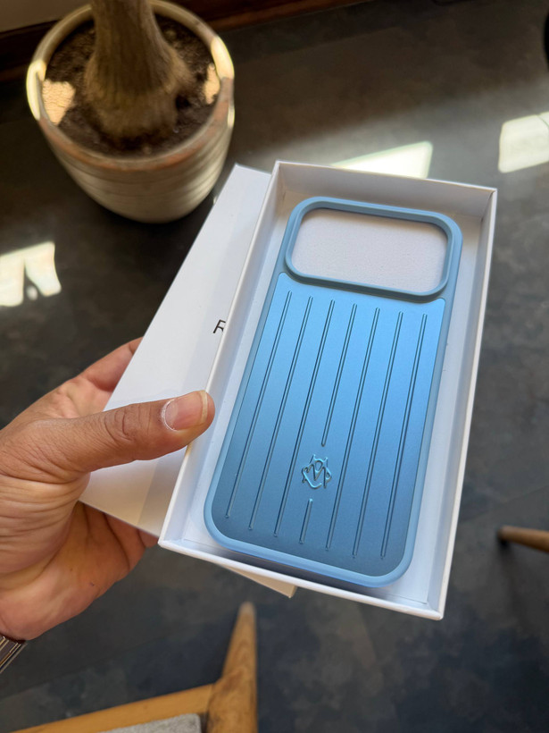 قاب RIMOWA طرح چمدانی ۱۰ رنگ | مناسب iPhone 17 Pro Max و iPhone 18 Pro Max �
