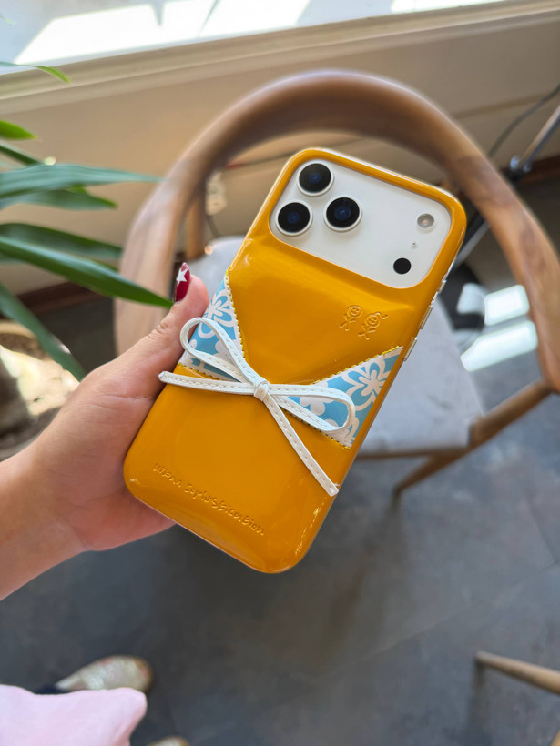 قاب پافری خردلی طرح Bikini مخصوص آیفون 17 پرو مکس | Mustard Puffer Bikini Case for iPhone 17 Pro Max